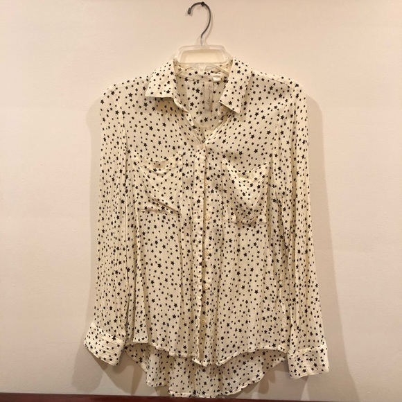 Evereve Tops - Evereve|Allison Joy Crepe Blouse with Star Print